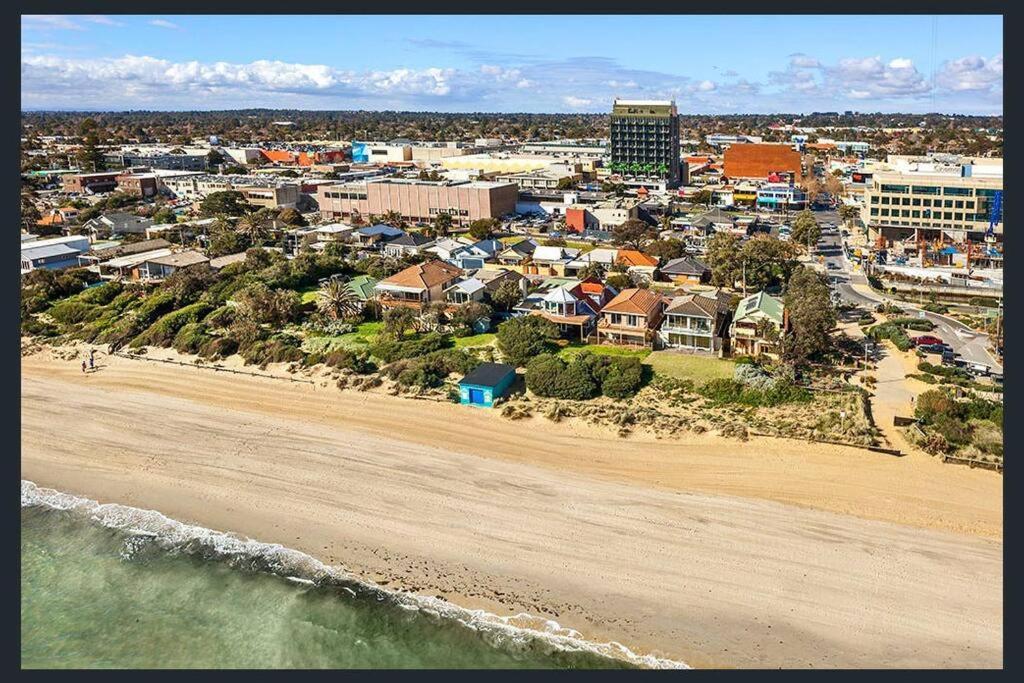 Seaside Studio Apartment In Frankston, Melbourne Buitenkant foto